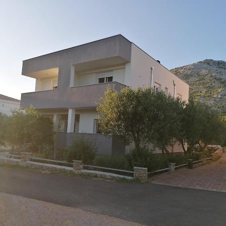 Apartments Lota Starigrad Paklenica Εξωτερικό φωτογραφία