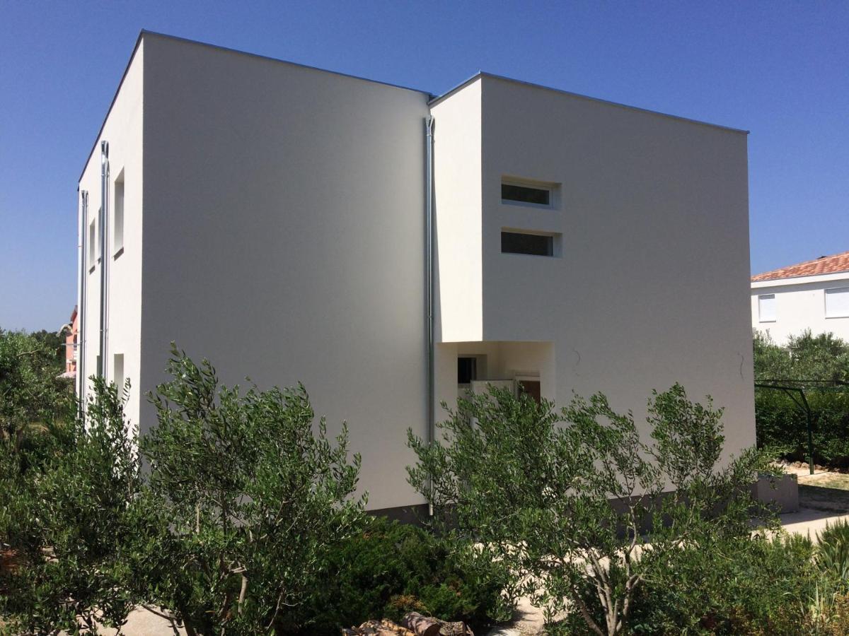 Apartments Lota Starigrad Paklenica Εξωτερικό φωτογραφία