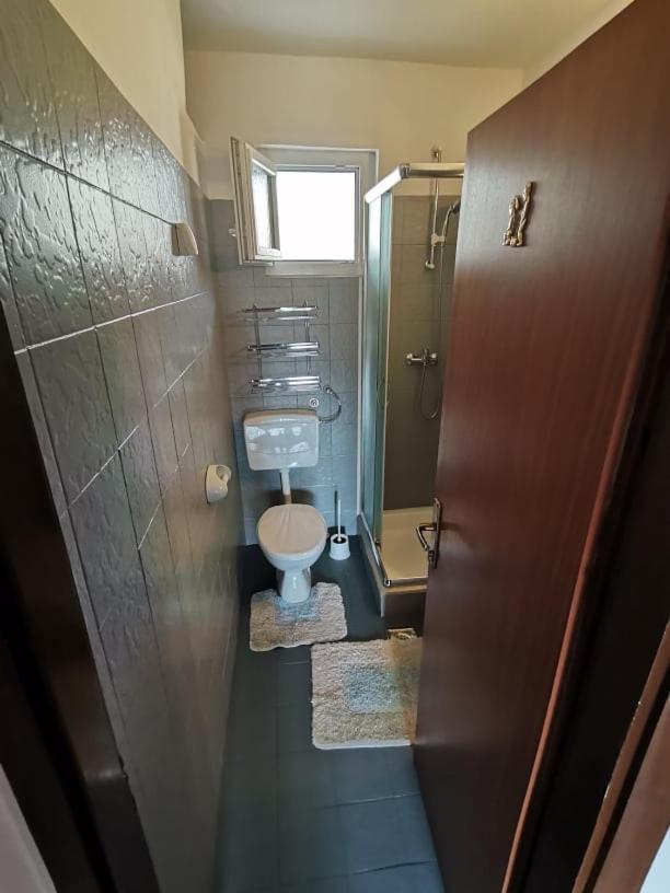 Apartments Lota Starigrad Paklenica Εξωτερικό φωτογραφία