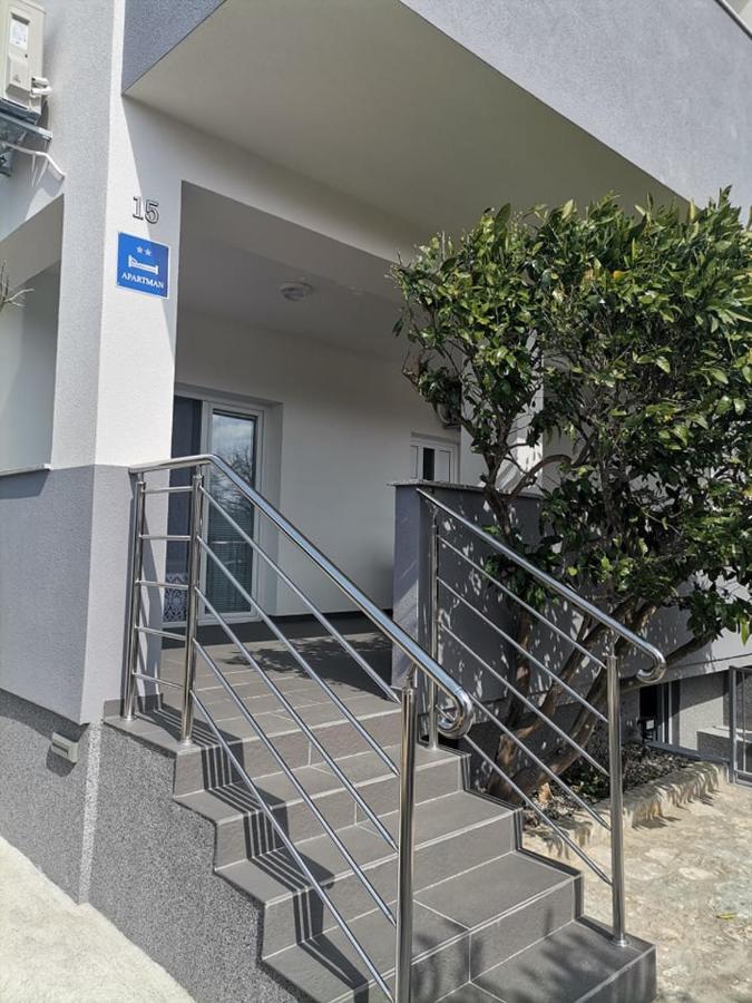 Apartments Lota Starigrad Paklenica Εξωτερικό φωτογραφία