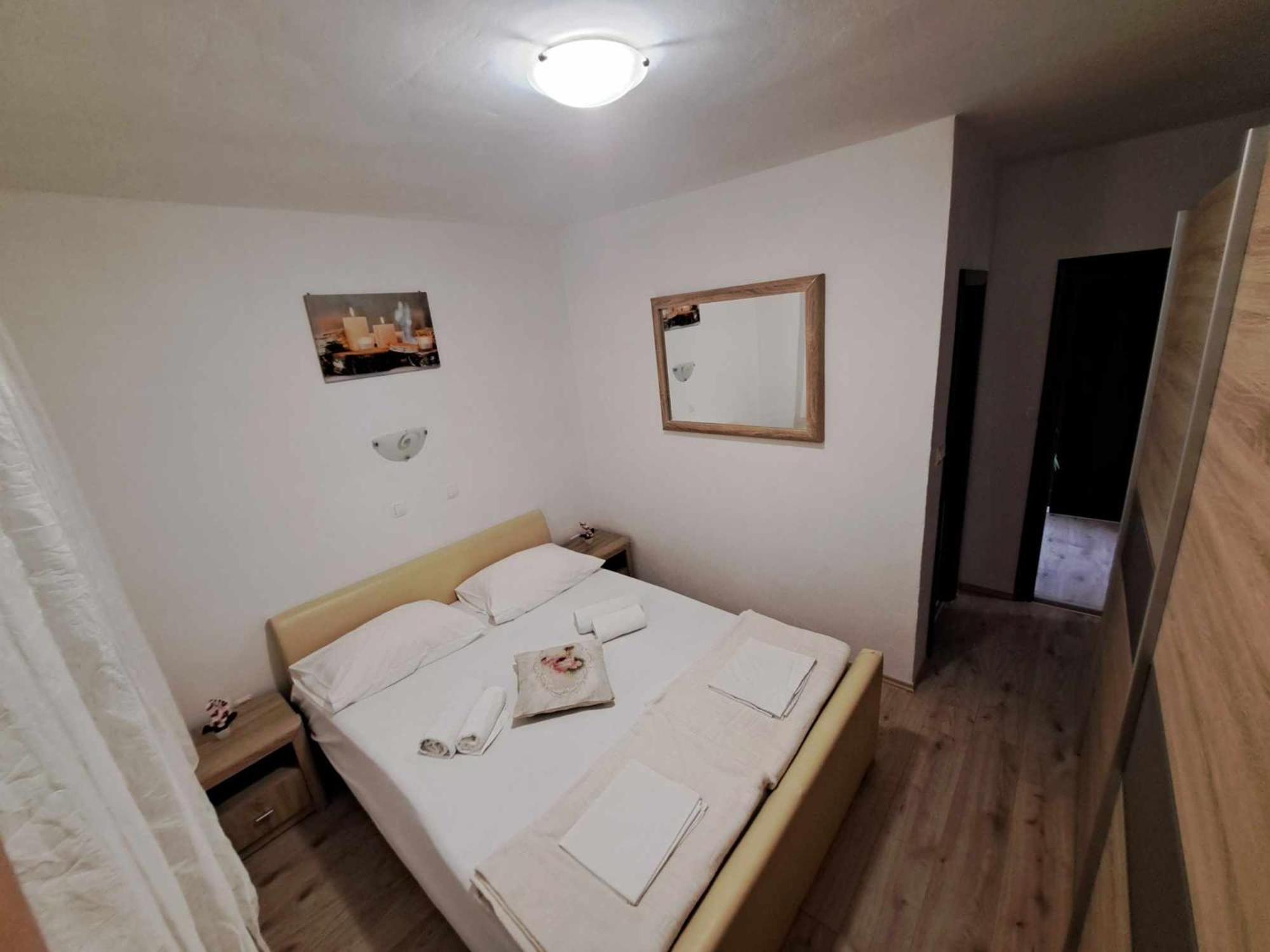 Apartments Lota Starigrad Paklenica Εξωτερικό φωτογραφία
